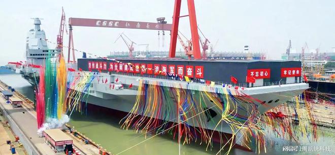 10万吨核动力, 2025年时005航母将动工! 美媒, 有颠覆性技术加持(图1)