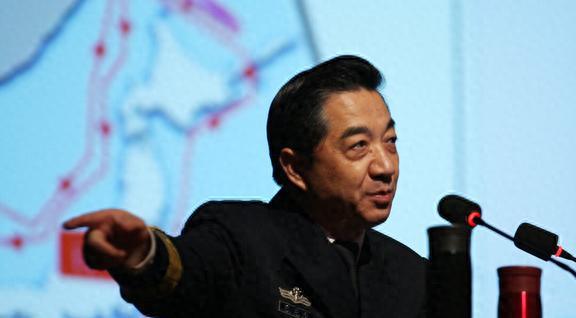 张召忠预言成真？英国掏空国库建造的2艘航母，如今彻底沦为废铁(图1)