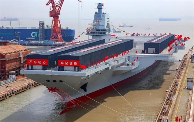 福建舰下水后，中国会否建造更多航母？中方回应：视安全需要而定(图1)
