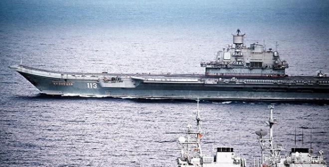 0.97万吨台舰, 跟踪山东舰又不敢靠近, 解放军航母, 其实不打台军(图2)