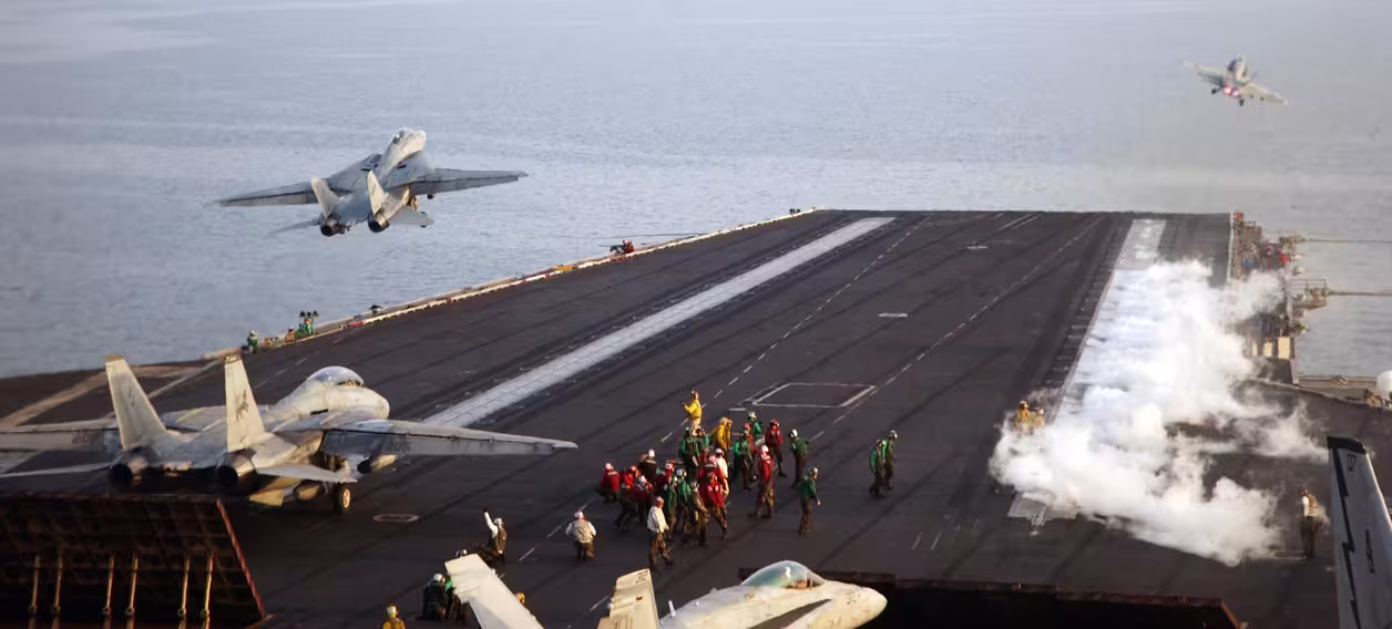 现代美国海军航空母舰空中作战 Modern United States Navy carrier air operations(图3)
