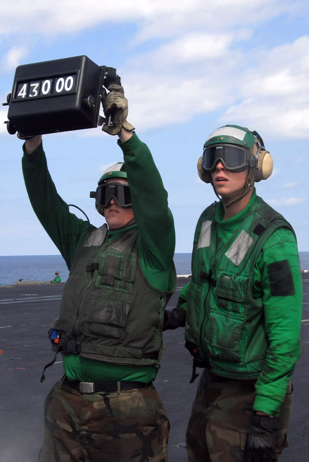 现代美国海军航空母舰空中作战 Modern United States Navy carrier air operations(图19)