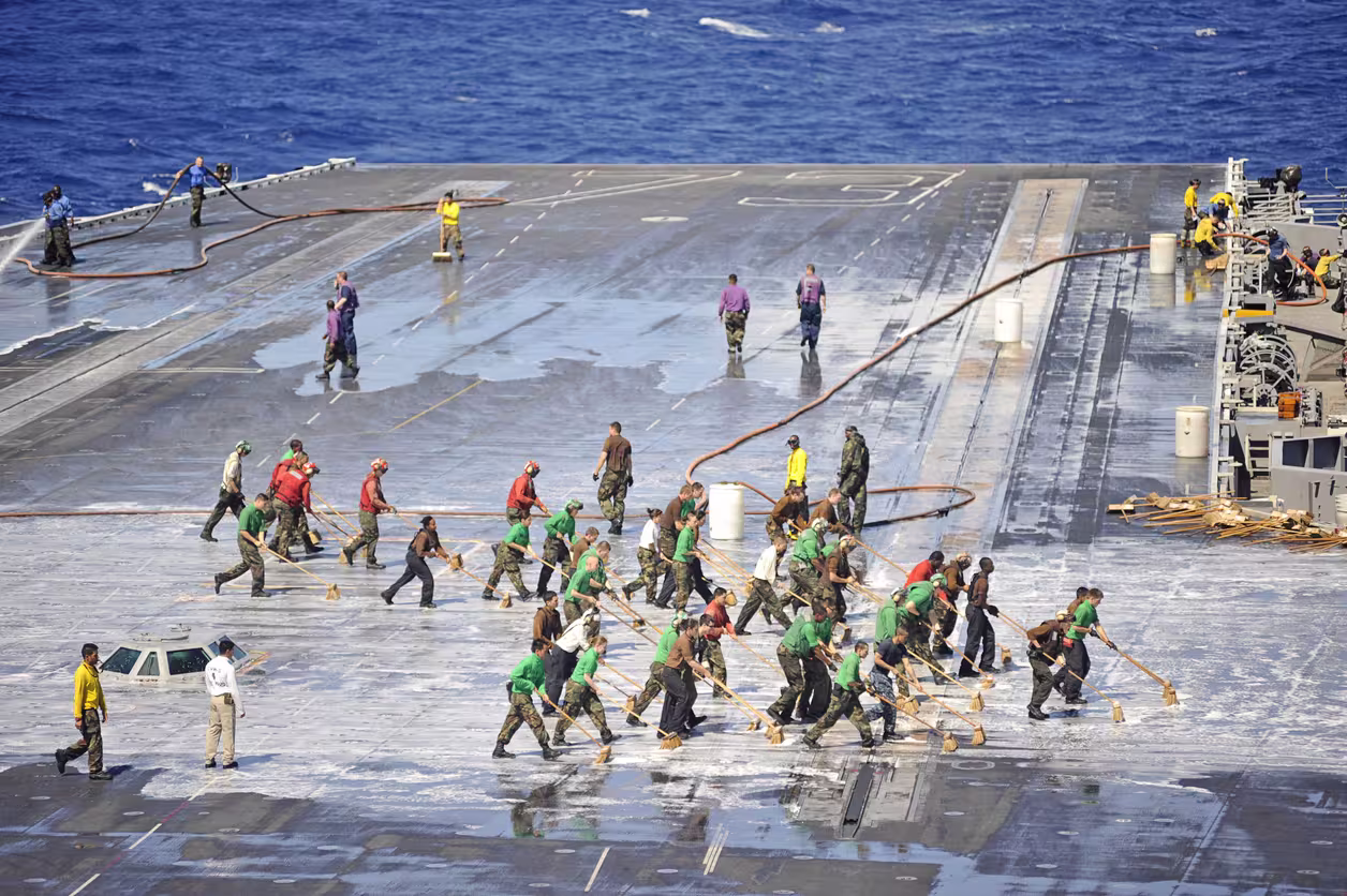 现代美国海军航空母舰空中作战 Modern United States Navy carrier air operations(图33)