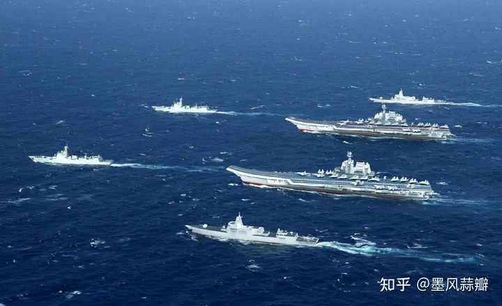 全球共有21艘航母，美国占半数，中国虽为后起之秀，但发展速度惊人(图13)